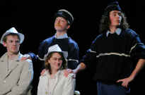 guipmin-russes&gendarmes4.jpg (385986 octets)